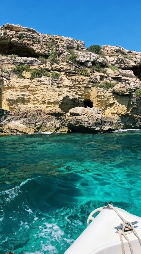 Cala del Bue Marino a Favignana, set del film The Odyssey